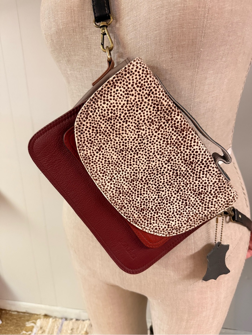Two-Tone Speckled Cream & Burgundy Crossbody Bag